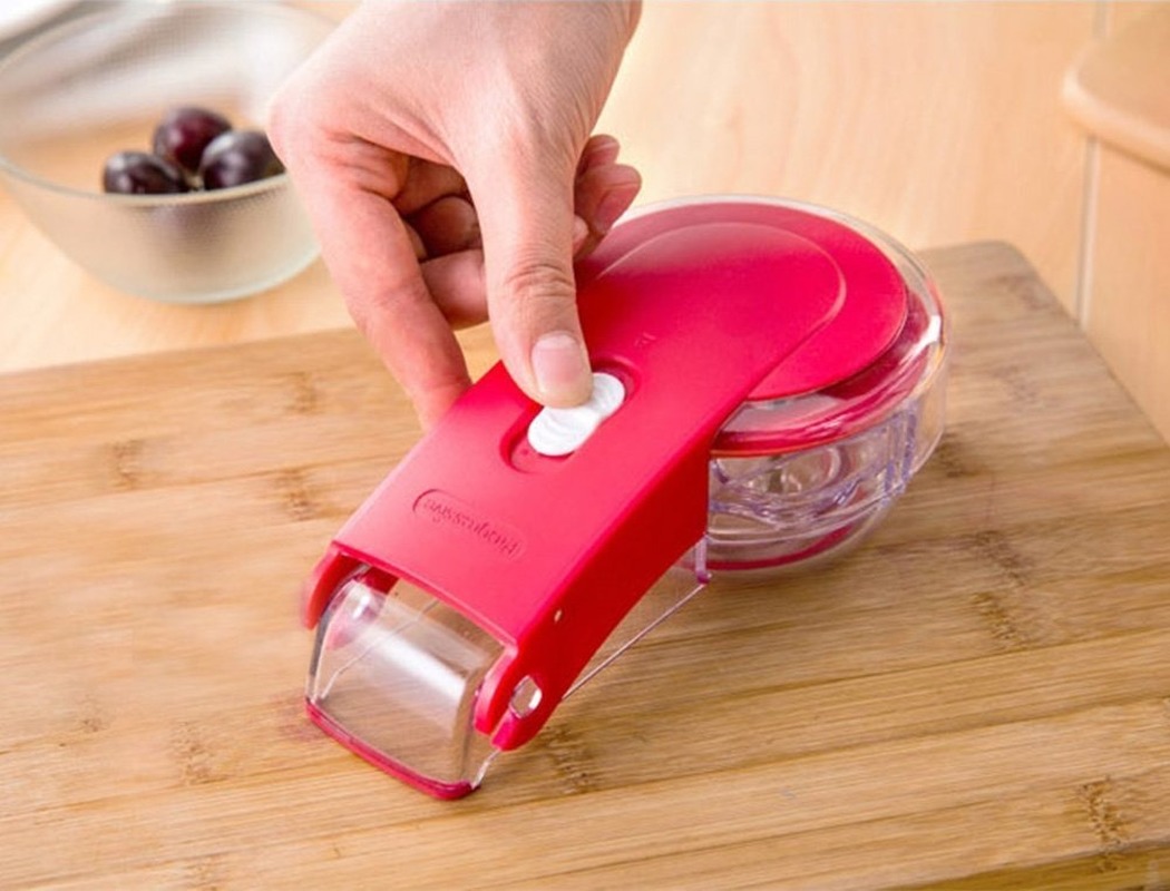 6 Hole Cherry Corer With Conta - Kitchen Gadgets Novelty recension och pris